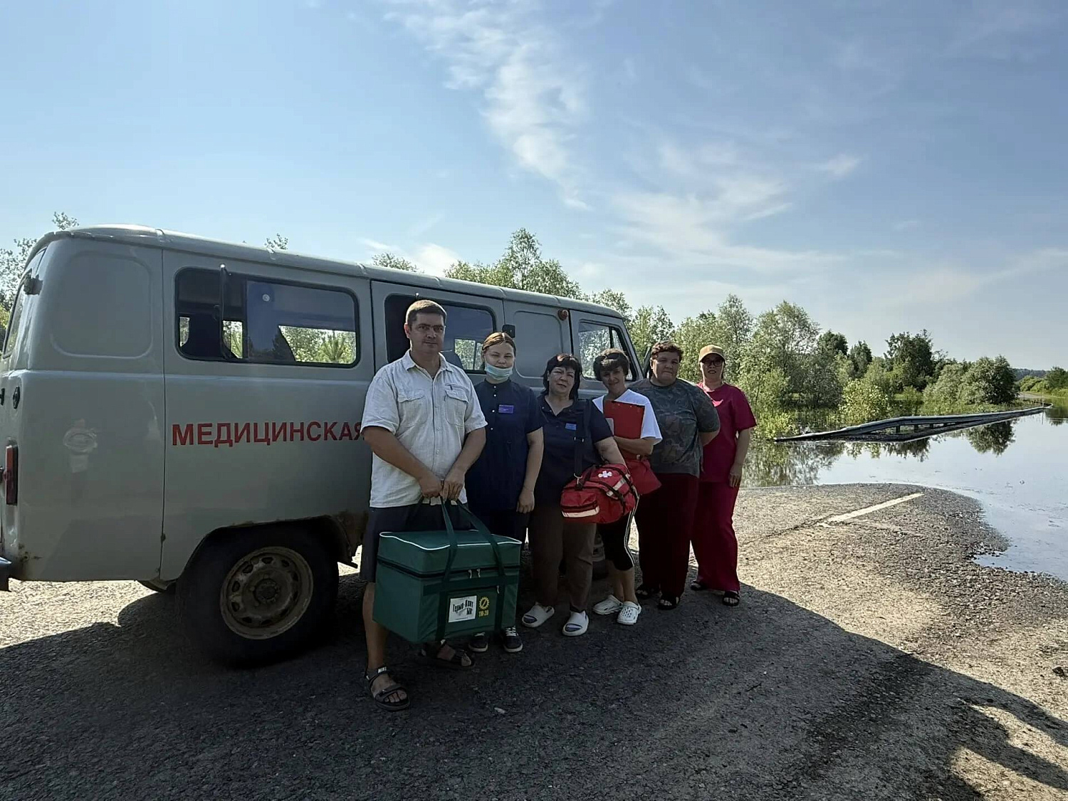 Забота о здоровье в зоне подтопления: медики ОБ №15 совершили выезд в отдаленные поселки